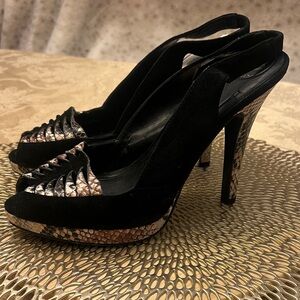 BCBGGeneration Black Suede CYNTHYA Pumps Snake-Print Accents Sz 9